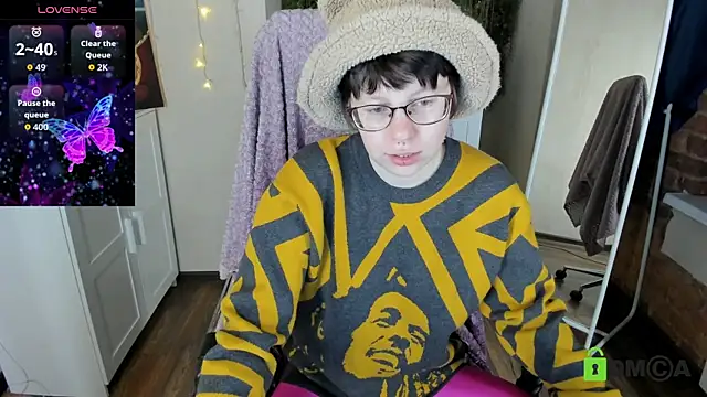 Snapshot of Melissa_Wells chatting on October 4, 9:52 pm Melissa Wells online show from October 4, 9:52 pm