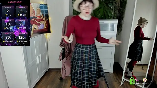 Snapshot of Melissa_Wells chatting on September 25, 9:23 pm Melissa Wells online show from September 25, 9:23 pm