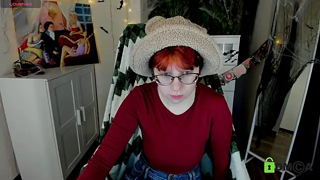 Snapshot of Melissa_Wells chatting on October 25, 10:05 pm Melissa Wells online show from October 25, 10:05 pm