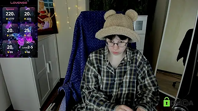 Snapshot of Melissa_Wells chatting on October 16, 10:01 pm Melissa Wells online show from October 16, 10:01 pm