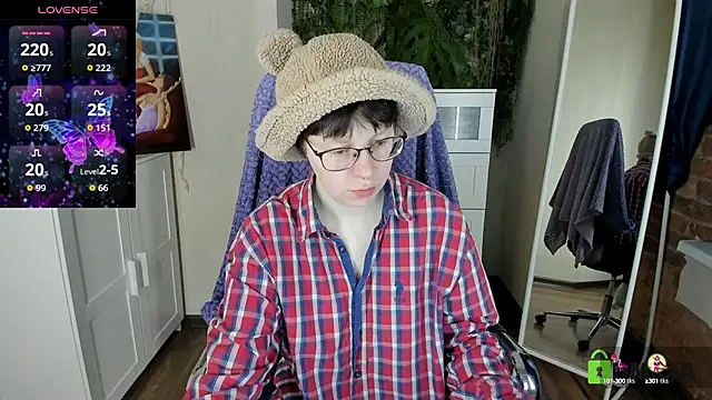 Snapshot of Melissa_Wells chatting on September 21, 4:16 pm Melissa Wells online show from September 21, 4:16 pm