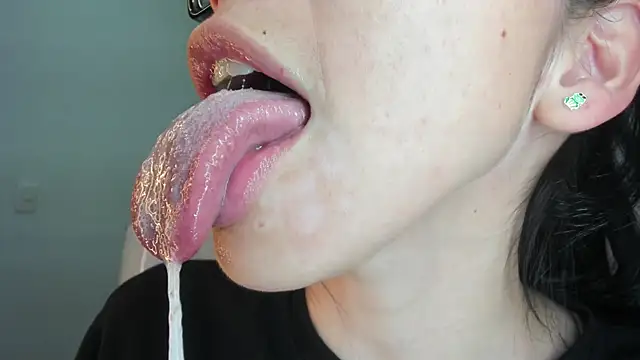 Katty mouth online show from December 4, 8:42 pm