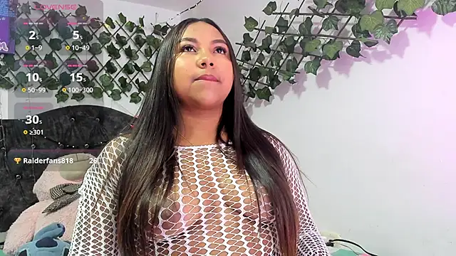 Snapshot of PaulinaSwan chatting on October 18, 5:43 am PaulinaSwan online show from October 18, 5:43 am