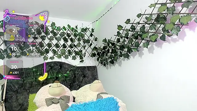 Snapshot of PaulinaSwan chatting on October 14, 3:31 am PaulinaSwan online show from October 14, 3:31 am