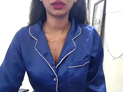 Snapshot of tanvi-00 chatting on October 6, 6:23 pm tanvi-00 online show from October 6, 6:23 pm