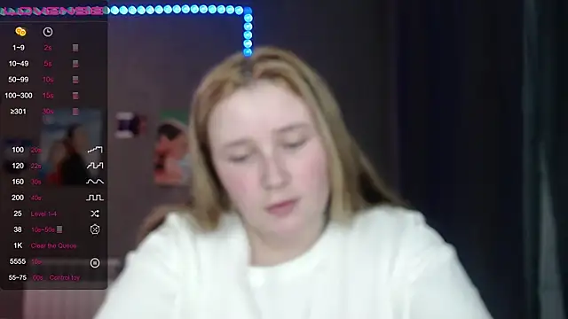 Snapshot of Light_Luna chatting on November 1, 3:16 pm Light Luna online show from November 1, 3:16 pm