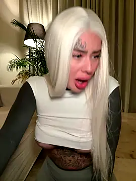 Snapshot of bambixboo chatting on October 9, 8:24 pm bambixboo online show from October 9, 8:24 pm