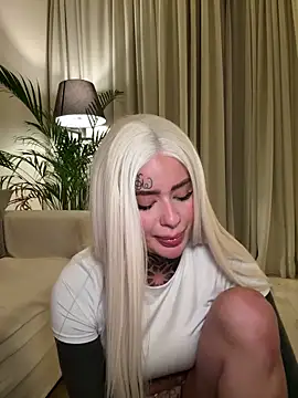 Snapshot of bambixboo chatting on October 12, 9:28 pm bambixboo online show from October 12, 9:28 pm