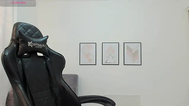 natalia curvy1 online show from April 13, 5:58 pm