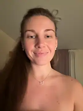 JasminJames online show from October 18, 8:10 pm