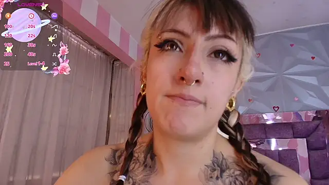 Snapshot of Candy_morgan412 chatting on October 5, 12:43 pm Candy morgan412 online show from October 5, 12:43 pm