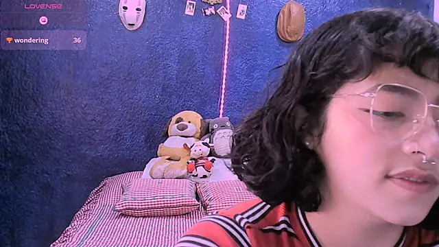 NinaYellow online show from January 5, 5:27 pm