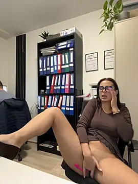 Hii Lolla online show from October 23, 6:08 am