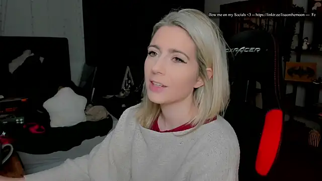 Lisaonthemoon online show from January 17, 6:26 pm