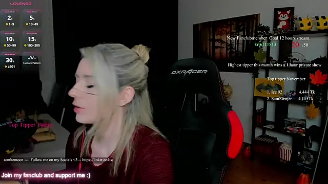 Lisaonthemoon online show from November 26, 7:04 pm