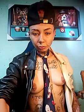 Snapshot of real_fenix chatting on September 30, 9:19 pm real fenix online show from September 30, 9:19 pm