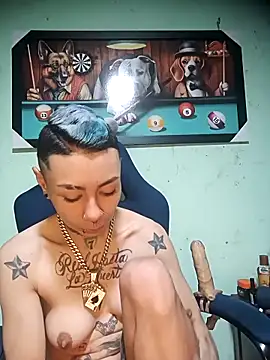 Snapshot of real_fenix chatting on October 28, 12:22 pm real fenix online show from October 28, 12:22 pm