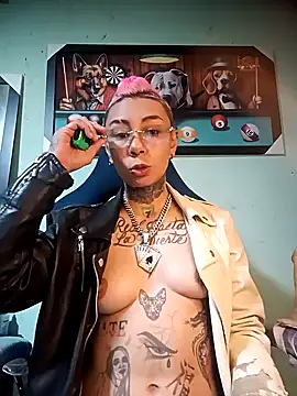 Snapshot of real_fenix chatting on September 18, 10:08 pm real fenix online show from September 18, 10:08 pm