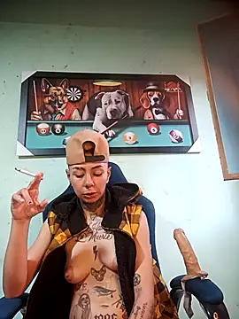 Snapshot of real_fenix chatting on October 13, 4:31 pm real fenix online show from October 13, 4:31 pm