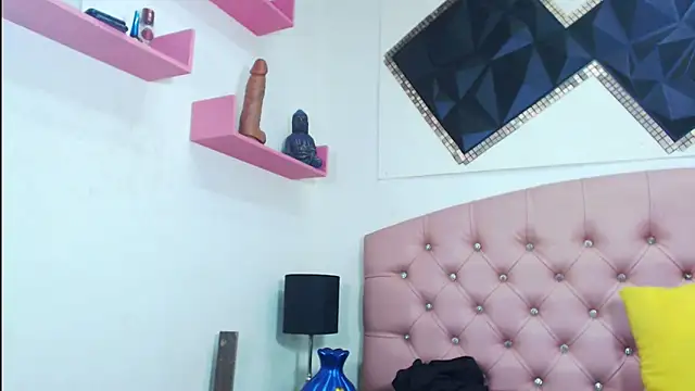 andrea safeira doll online show from October 14, 7:38 pm