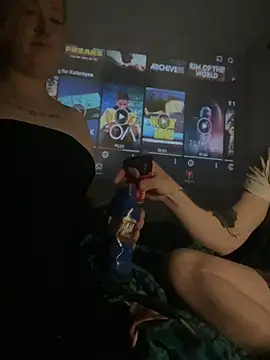 mollymay69 online show from July 4, 8:38 pm