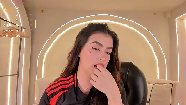 PaulinaSantos  online show from July 7, 7:27 pm