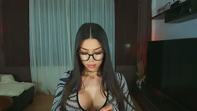 Fancy Jenn online show from March 23, 11:00 pm