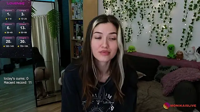 monikavenom online show from October 11, 2:16 am