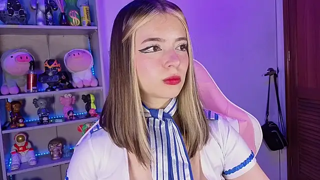 Snapshot of EmilyMiller_ chatting on September 29, 4:23 pm EmilyMiller  online show from September 29, 4:23 pm