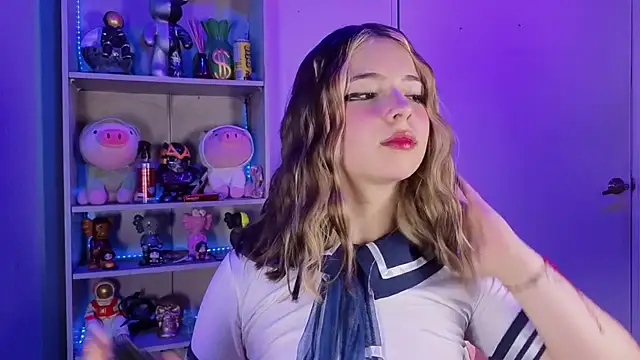 Snapshot of EmilyMiller_ chatting on October 17, 5:27 pm EmilyMiller  online show from October 17, 5:27 pm