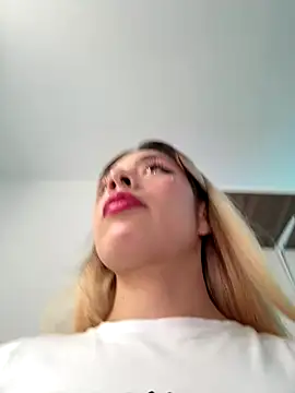 Dalila Thoms online show from November 5, 7:08 pm