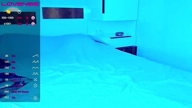 kitti kaattt online show from October 14, 4:15 am