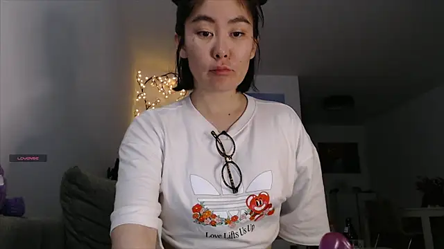 Kunimitsuu  online show from October 5, 11:10 pm