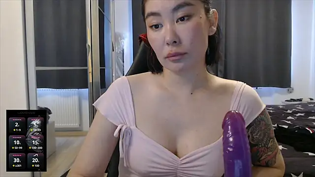 Kunimitsuu  online show from September 26, 10:46 am