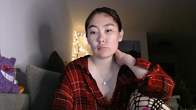 Kunimitsuu  online show from September 23, 10:30 pm