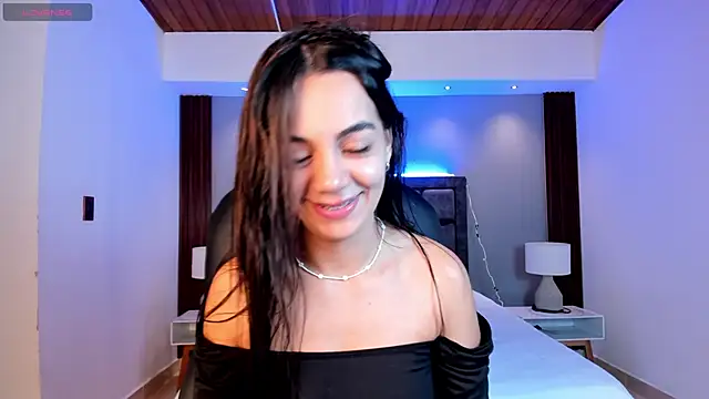 martina mancini online show from April 9, 11:15 am