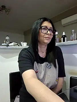 Snapshot of Milf_Abigail chatting on September 17, 3:48 am Milf Abigail online show from September 17, 3:48 am