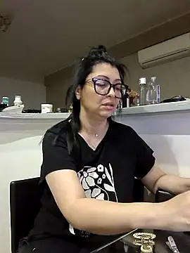 Snapshot of Milf_Abigail chatting on October 18, 2:25 am Milf Abigail online show from October 18, 2:25 am