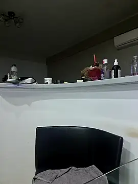 Snapshot of Milf_Abigail chatting on September 15, 2:20 am Milf Abigail online show from September 15, 2:20 am