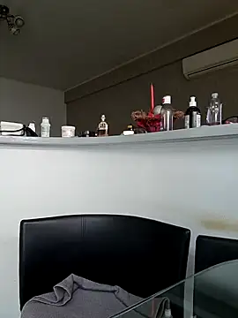 Snapshot of Milf_Abigail chatting on September 28, 7:47 am Milf Abigail online show from September 28, 7:47 am