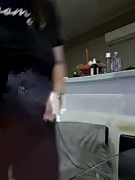 Snapshot of Milf_Abigail chatting on October 17, 2:15 am Milf Abigail online show from October 17, 2:15 am