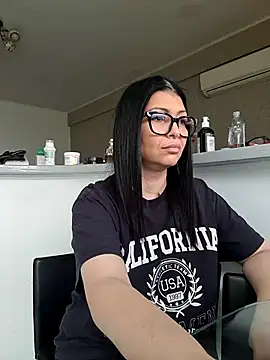 Snapshot of Milf_Abigail chatting on September 29, 7:57 am Milf Abigail online show from September 29, 7:57 am