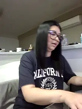 Snapshot of Milf_Abigail chatting on October 14, 2:03 am Milf Abigail online show from October 14, 2:03 am