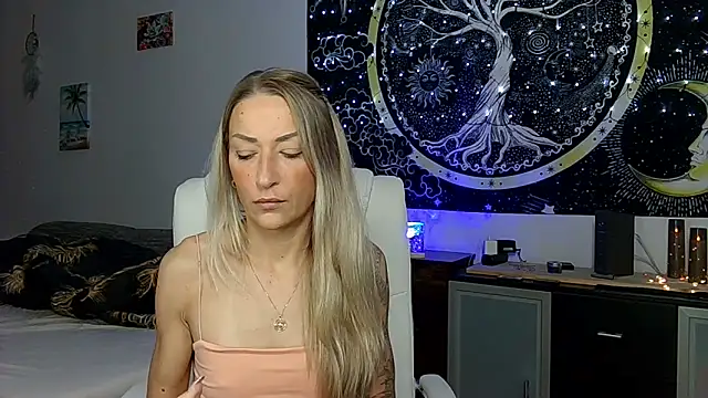 Snapshot of -Jeany- chatting on October 22, 2:16 am -Jeany- online show from October 22, 2:16 am