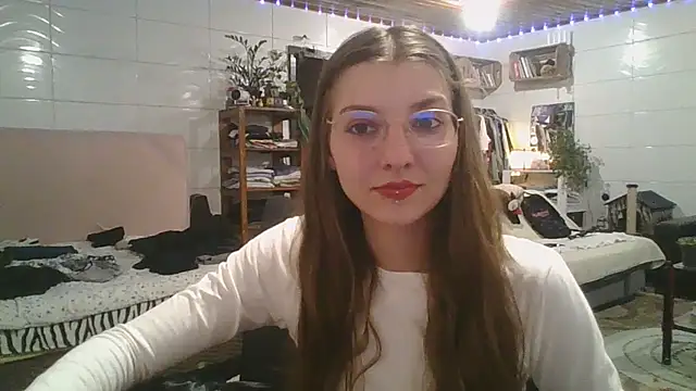 Snapshot of SweetyBabyDemon chatting on October 2, 10:48 pm SweetyBabyDemon online show from October 2, 10:48 pm