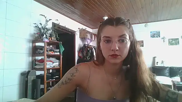 Snapshot of SweetyBabyDemon chatting on October 15, 6:32 pm SweetyBabyDemon online show from October 15, 6:32 pm