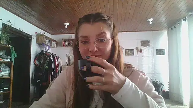 Snapshot of SweetyBabyDemon chatting on October 20, 1:58 pm SweetyBabyDemon online show from October 20, 1:58 pm