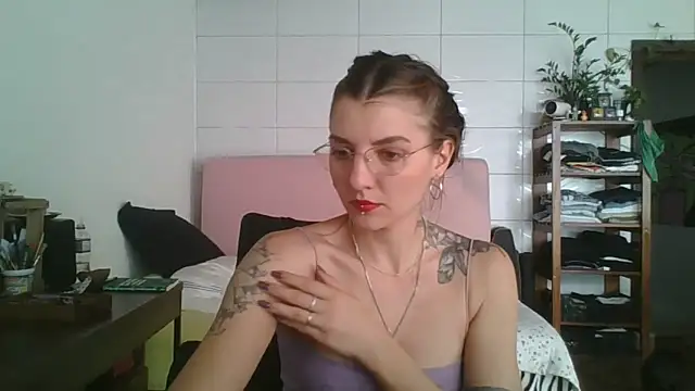 Snapshot of SweetyBabyDemon chatting on October 4, 2:32 pm SweetyBabyDemon online show from October 4, 2:32 pm