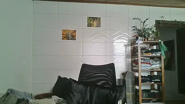 Snapshot of SweetyBabyDemon chatting on October 21, 1:59 pm SweetyBabyDemon online show from October 21, 1:59 pm