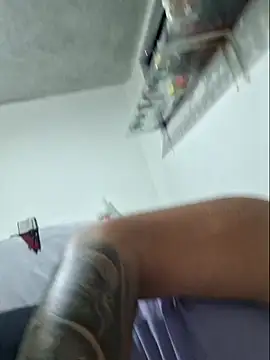 gatadeojosclaros online show from October 2, 4:06 am